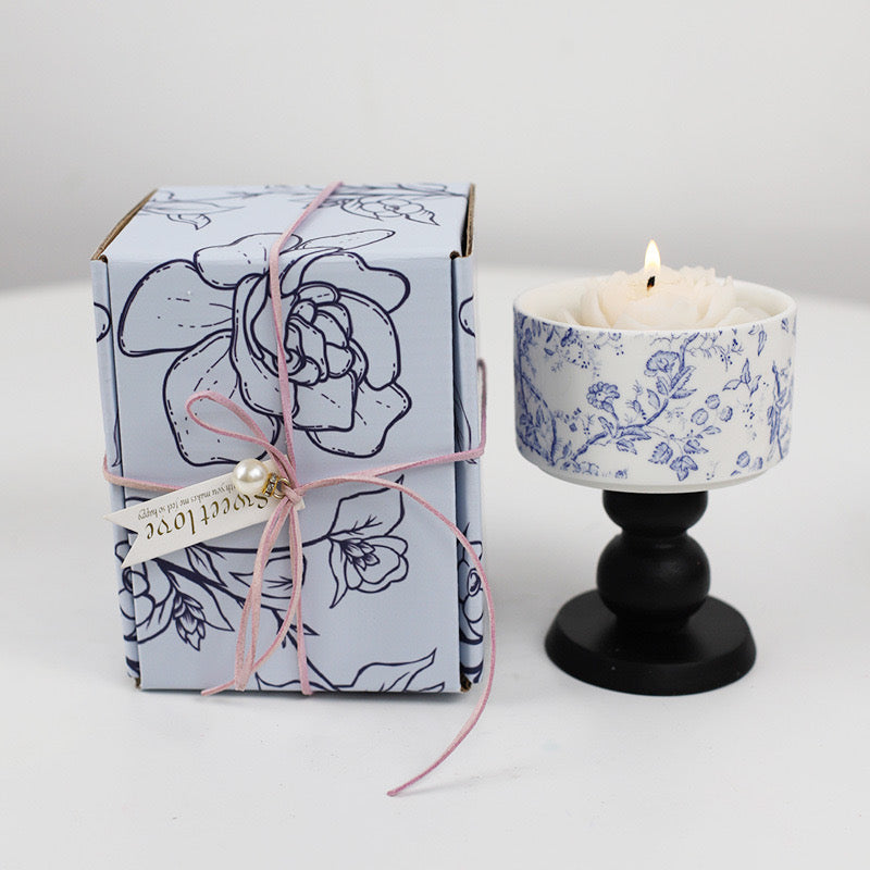 Camellia-Shaped Scented Candle - Blue & White Porcelain